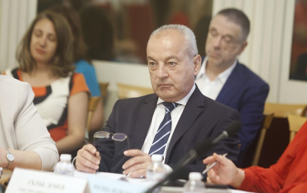 Бюджетната комисия прие план-сметката за 2026 г. след 12-часов маратон