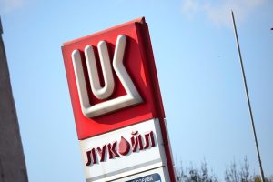Икономическата комисия прие ключови поправки за засилване на контрола върху „Лукойл“