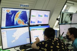 Китайски учени разработиха ИИ система FuXi-CNOPs за прецизно прогнозиране на тайфуни