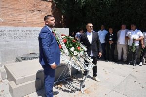 България почете паметта на ромските жертви на Холокоста с церемония в София