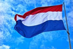 Защо забраните не спират нелегалния хазарт, а го правят по-видим за потребителите?