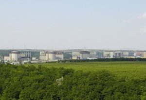 Рекордно ниският Дунав застраши работата на АЕЦ „Черна вода“, Румъния спечели още 9 дни
