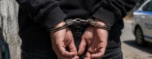 Задържаха мъж, проникнал в дома на 81-годишна жена в Тервел и я пребил