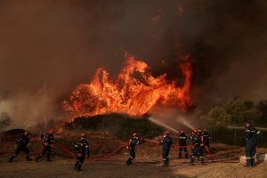 Старата електроенергийна мрежа на Гърция е виновна за катастрофалните пожари