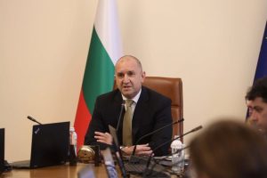 Румен Радев: Шокиращо е, че има политици и инфлуенсъри, които печелят от убийството в Пловдив
