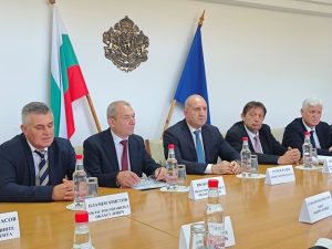 Община Плевен докладва напредъка по ВиК проектите на работна среща с премиера Румен Радев