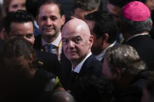 Главният оперативен директор на ФИФА напусна след критики към Джани Инфантино