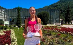 Росица Денчева върза 2 „геврека“ на китайка в Куршумлийска баня