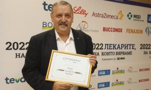 Проф. Кантарджиев: Да пръскаш срещу микроби върху нещо мръсно, е като да измиеш пода и после да го метеш