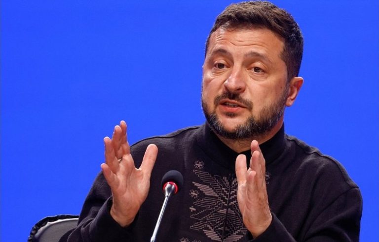 Зеленски посети украинските войски на фронта с Михайло Драпати Зеленски посети украинските войски на фронта с Михайло Драпати