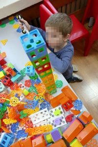 Игра за 6-годишните: могат ли да улучат врата и знаят ли обратното на „смел“