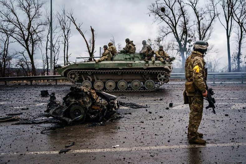 9 са вече загиналите при украинския удар по автобус в Луганска област