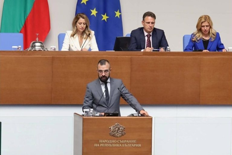 Парламентът реши: държавни стипендии само за редовни студенти в държавна поръчка