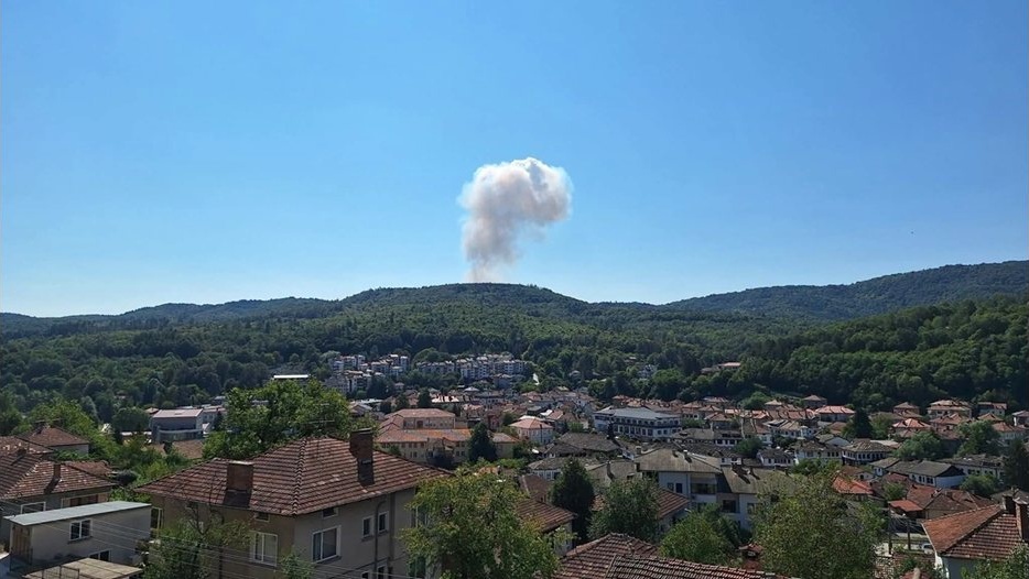 Контролирано взривяват боеприпаси край Белица в петък, активират BG-ALERT