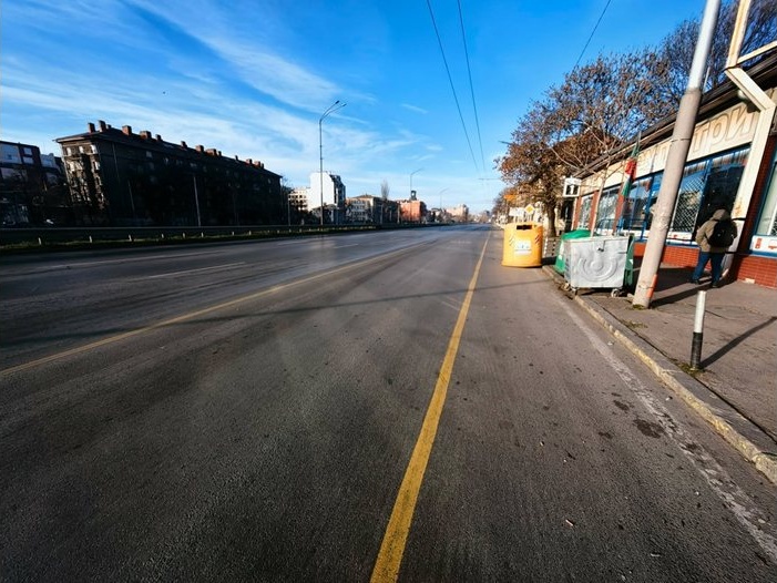 Изоставена сграда гори на столичния бул. „Сливница“