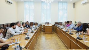 Министър Пеев очаква нова заповед от АПИ за ограниченията върху тежкотоварния трафик