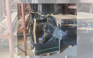 Октриха над 3200 флакона райски газ с неизяснен произход в склад край София