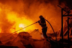 Поне 17 жертви и 45 ранени в Украйна след поредните руски удари
