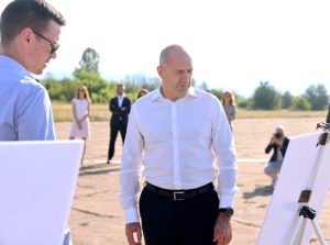 Радев: Изграждаме Национален център за наблюдение на данни от Космоса в Доброславци