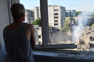В Харков пътищата са оградени с мрежи срещу дронове