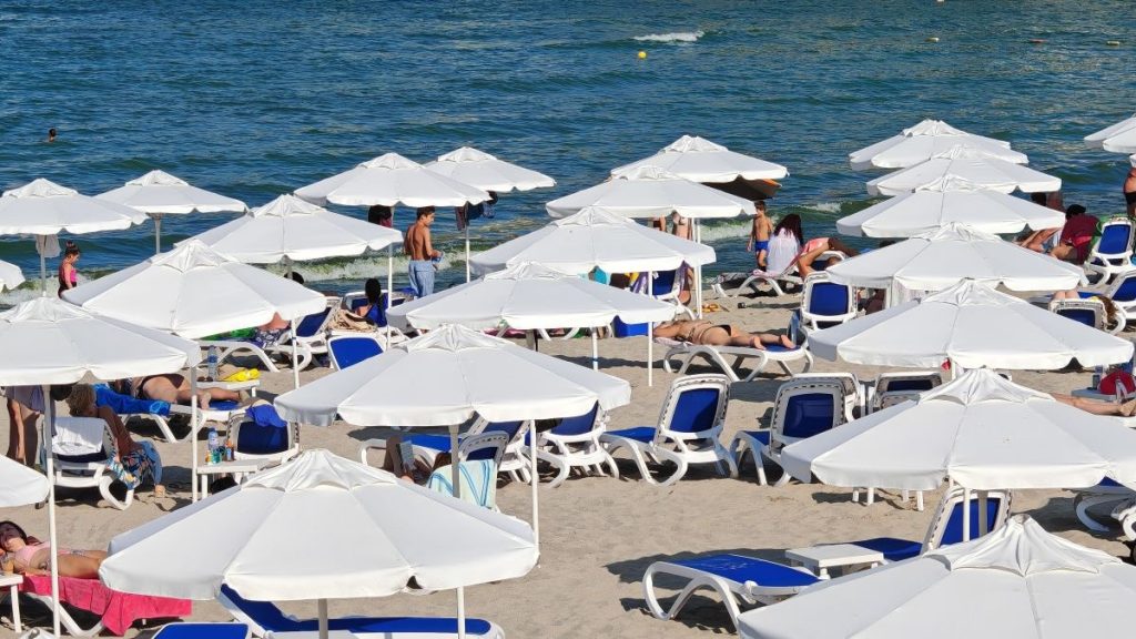 На море с кредит: Вземанията по бързи заеми са нараснали с 16,6%