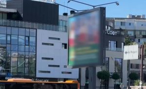 Колко са билбордовете с изтекли разрешения в София?