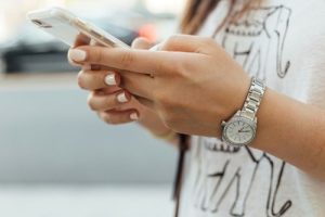 Нова Зеландия предлага забрана на социалните медии за лица под 16 години