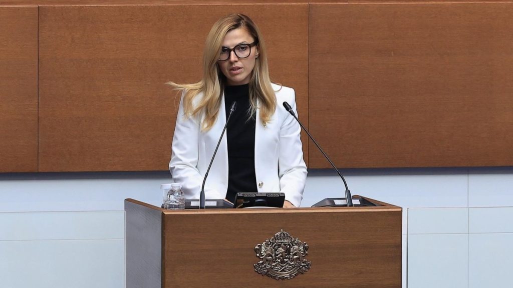 Позицията на България по 21-вия санкционен пакет на ЕС срещу Русия бе във фокуса на парламентарния контрол днес