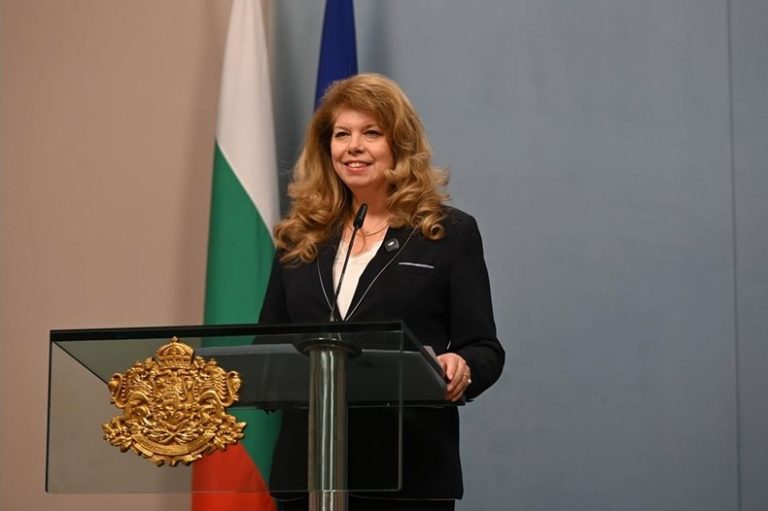 Йотова: Разказите за свободна българска Добруджа са лична съдба и наследена родова памет Йотова: Разказите за свободна българска Добруджа са лична съдба и наследена родова памет