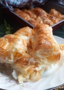 Баница с майонеза и крема сирене