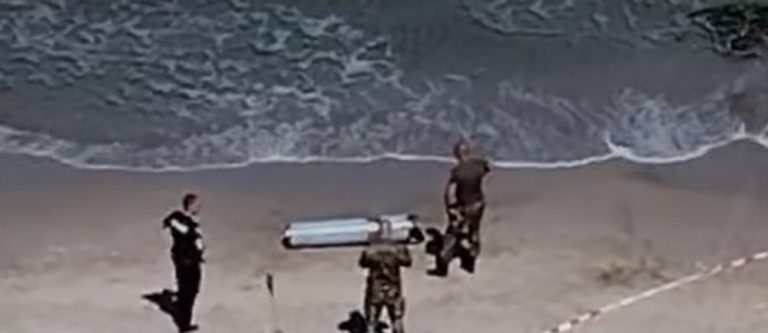 Останки от дрон изплуваха край Ахтопол, военни го изнесоха