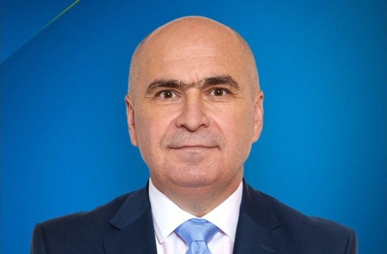 Крайнодесните националисти водят убедително в проучванията за евентуални предсрочни избори в Румъния