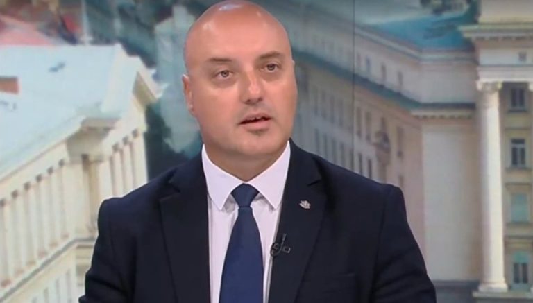 Атанас Славов: Гюров и Кандев трябва да търсят подкрепа от хората, не от партийни централи Атанас Славов: Гюров и Кандев трябва да търсят подкрепа от хората, не от партийни централи