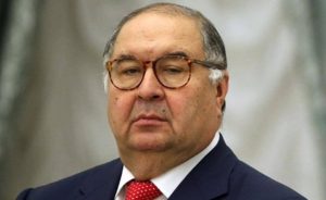 И Макрон се включи в защитата на руски олигарх