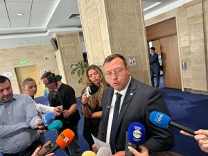 „Възраждане“ настояват за протокол от визитата на Радев в Анкара през юли