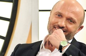 Георги Тошев представи „Силви Вартан. От любов“ при откриването на DOCK в Бургас