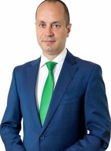 Врачанският кмет и заместниците му ползвали коли, купени за социални услуги