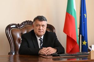 Министър Вълчев: Имаме фундаментален проблем с дисциплината на учениците