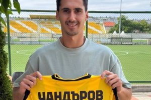 „Ботев“ (Пд) дари 2000 евро за лечението на дъщерята на шеф от „Спартак“ (Варна)