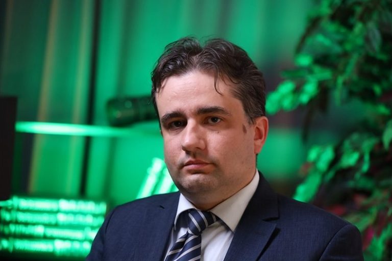 Божидар Божанов: Нито аз, нито Мирчев познаваме Ивайло Калушев Божидар Божанов: Нито аз, нито Мирчев познаваме Ивайло Калушев