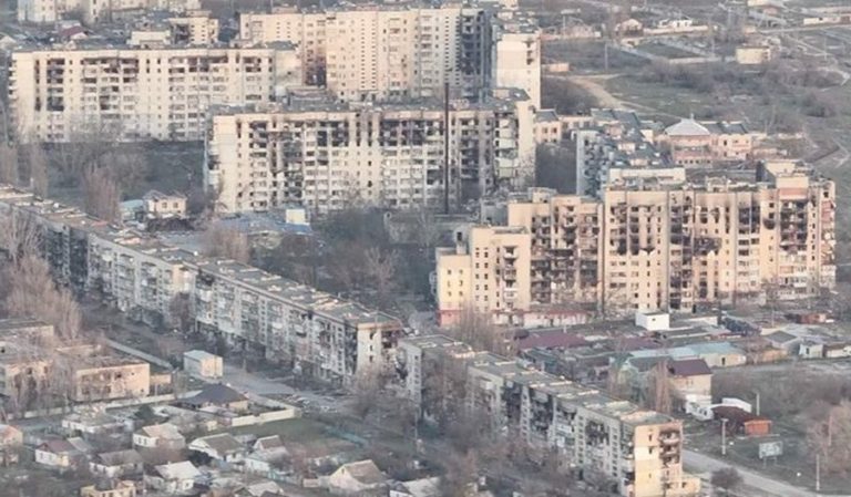 Украйна доставя храна и лекарства с дронове в окупирания от Русия Олешки Украйна доставя храна и лекарства с дронове в окупирания от Русия Олешки