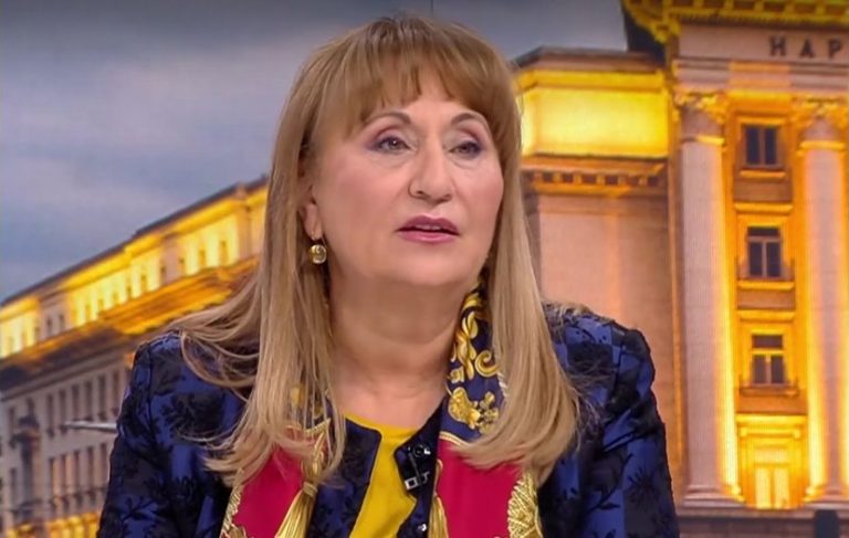 Лидия Шулева: Не е въпросът да се събере акциза на нелегалната ракия, а да не се оставя тя да трови хората Лидия Шулева: Не е въпросът да се събере акциза на нелегалната ракия, а да не се оставя тя да трови хората