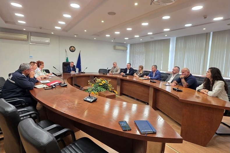 Областният управител на Пловдив: Подготовката за изборите върви по график, МВР проверява всеки сигнал