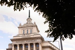 Парламентът удължи до 36 месеца срока за превалутиране на капитала на дружествата