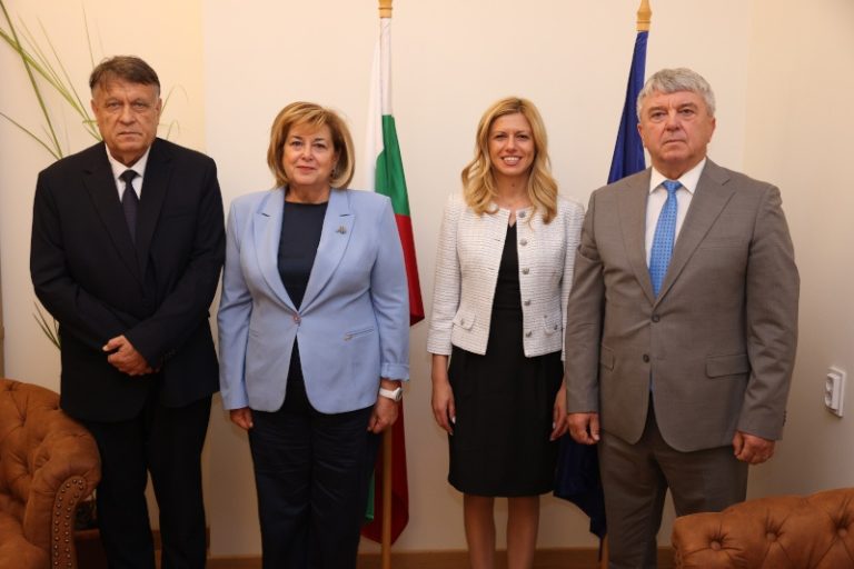 Михаела Доцова: Опазването на уникалната българска природа зависи единствено от нас Михаела Доцова: Опазването на уникалната българска природа зависи единствено от нас