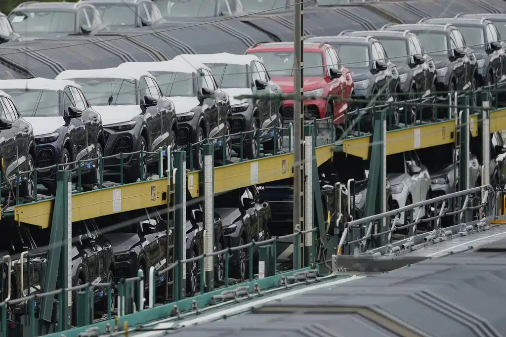 Volkswagen съкращава 50 хиляди работни места и затваря заводи в Германия