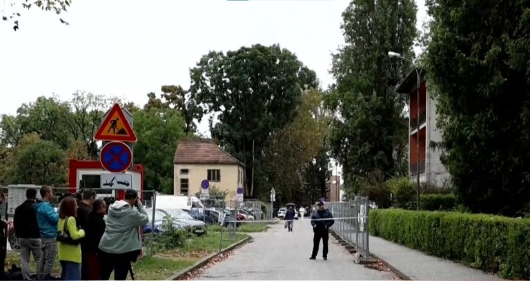 Нападение в Хърватия: Момче рани с нож свой съученик и служител на училището Нападение в Хърватия: Момче рани с нож свой съученик и служител на училището