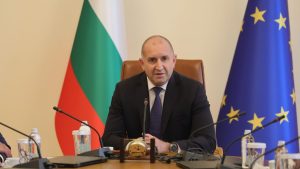 Радев: Въвеждаме пълна забрана на рекламите за хазарт, инкриминираме и митническите нарушения