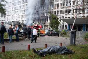 Киев под обстрел: Русия отново нанесе смъртоносни удари по украинската столица