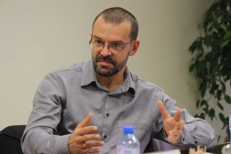 Боян Рашев: Ако се премахнат или се намалят цените на квотите за въглищни и газови централи, ще има по-евтин ток за зимата